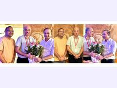 
      
      Motilal Oswal, Mahaveer Jain felicitate Rajshri family
      
      