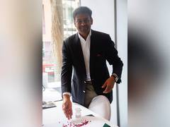 
      
      DIACOLOR becomes India's first jewellery brand
      
      