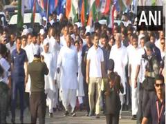 
      
      Opposite of 'jodo', Congress did Andhra 'todo': TRS MP
      
      