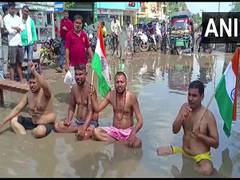 
      
      Villagers of Samastipur demand to start construction work 
      
      