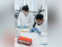 
      
      Researchers uncover unknown property of colloidal crystals
      
      