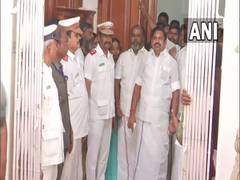 
      
      Tamil Nadu: Edappadi Palaniswami meets speaker Appavu
      
      