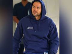 
      
      Jesse Williams returns to 'Grey's Anatomy'
      
      