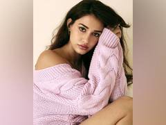 
      
      Disha Patani sweats it out at gym
      
      