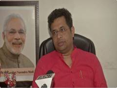 
      
      WB: Soumitra Khan writes to Union Education Minister 
      
      