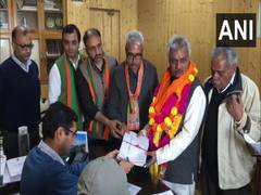 
      
      Shimla 'Chaiwala' files nomination for Himachal Assembly polls 
      
      