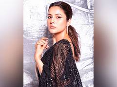 
      
      Shehnaaz Gill sings Yash's 'KGF 2' romantic track 'Mehabooba'
      
      
