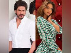 
      
      SRK calls daughter Suhana's saree picture 