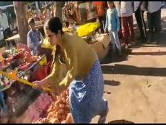 
      
      UP woman seen vandalising footpath shops in Lucknow, booked
      
      