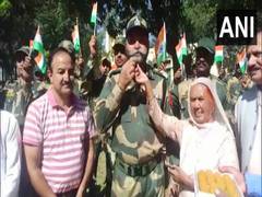 
      
      Pathankot: Families of fallen soldiers celebrate Diwali with BSF
      
      