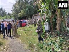 
      
      One child died in bomb explosion near Kolkata
      
      