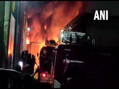 
      
      West Bengal: Fire breaks out at plastic godown in Howrah
      
      