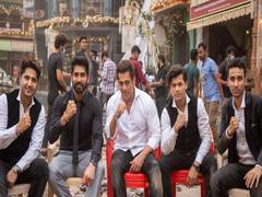 
      
      Salman ropes in Vijender Singh for 'Kisi Ka Bhai Kisi Ki Jaan'
      
      