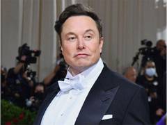 
      
      Elon Musk dissolves Twitter board, named sole director
      
      