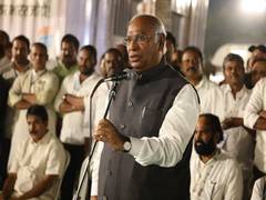 
      
      Mallikarjun Kharge interacts with Bharat Yatris in Hyderabad
      
      