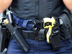 
      
      75-year-old Colorado man gets USD 7 Mn in taser gun case
      
      