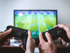 
      
      Google Play games rolls out open beta in US
      
      