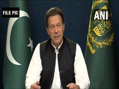 
      
      Imran Khan injured in firing incident during Haqeeqi March
      
      