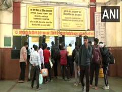 
      
      Northern Railway slashes platform ticket prices
      
      