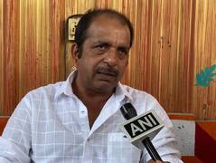 
      
      Sumbul's father Touqeer Hasan reacts to her fight with Archana 
      
      