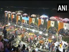 
      
      Dev Deepawali celebrated with grandeur in Varanasi
      
      
