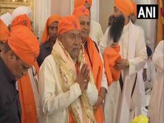 
      
      Bihar CM Nitish offers prayers at Patna Sahib on Guru Nanak Jayan
      
      