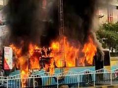 
      
      Fire breaks out in ibus in Indore
      
      