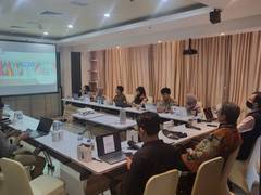 
      
      Think tanks hold a discussion on 