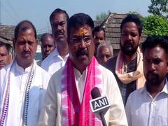 
      
      Dharmendra Pradhan flays TMC's Akhil Giri over Prez remark
      
      
