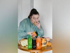 
      
      Protein hunger leads to overeating in large-scale population
      
      