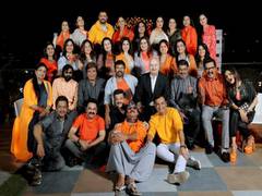 
      
      Relive 80s with this reunion picture of veteran stars
      
      