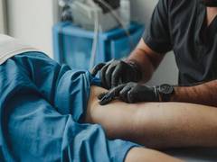 
      
      Total knee replacement in patients under 21 examined in new study
      
      
