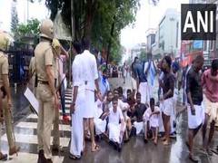 
      
      Cong student's wing holds statewide 'Education Bandh' in Kerala
      
      