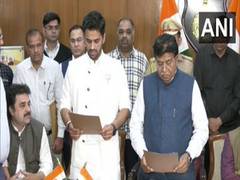 
      
      BJP MLA Bhavya Bishnoi takes oath in Haryana Assembly
      
      
