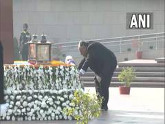 
      
      US Navy Secretary lays wreath at National War Memorial
      
      