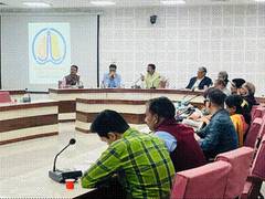 
      
      Pradhan takes stock of arrangements of Kashi Tamil Sangamam
      
      
