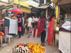
      
      Muslim women artists make floral garlands offered to Lord Hanuman
      
      