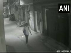 
      
      Police finds CCTV footage of Aftab walking with bag
      
      