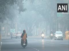 
      
      Delhi's AQI a shade below 'very poor' category on Sunday
      
      