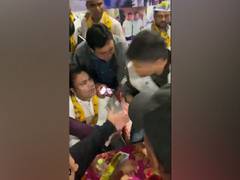 
      
      AAP MLA Gulab Singh Yadav thrashed by party workers
      
      