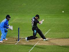 
      
      Spells from Siraj, Arshdeep bundle out NZ for 160 in third T20I
      
      