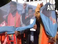 
      
      WB: BJP leaders protest against state govt over spike in Dengue
      
      