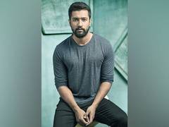 
      
      Check out this hilarious back stage cut from Vicky Kaushal's next
      
      