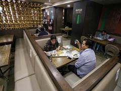 
      
      200 eateries across Delhi granted licenses 
      
      