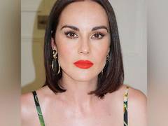 
      
      Downton Abbey' star Michelle Dockery to lead 'This Town'
      
      