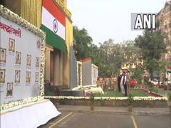 
      
      Maharashtra CM, Governor pay tribute to 26/11 terror attack victims
      
      