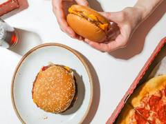 
    Poor diet damages blood vessels: Study
    