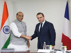 
      
      Defence Minister Rajnath Singh meets French counterpart
      
      