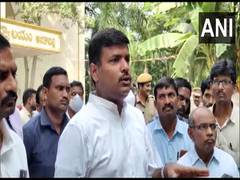 
      
      Andhra govt to start functioning from Vizag from April 2023
      
      