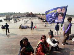 
      
      BSP voters likely to decide outcome in Mainpuri by-polls  
      
      